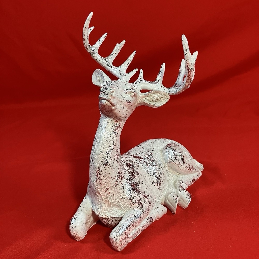 Reindeer‎ Laying Down / White & Silver / Resin / 9" X 8.5" / Table Top Decor